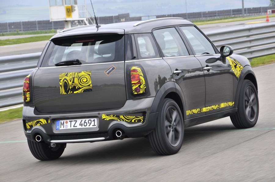  Mini Cooper Countryman 2011 года  (фото 143 из 160)